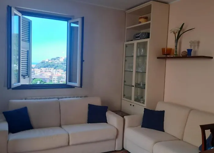Nuccia - Box Auto Gratuito E Biancheria Inclusa Pietra Ligure